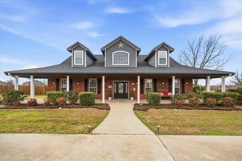 1072 W Secretariat Dr, Terrell, TX, 75160-7484 | Card Image