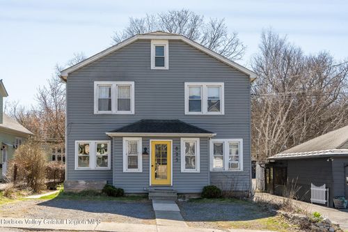 825 Union St, Hudson, NY, 12534-3006 | Card Image