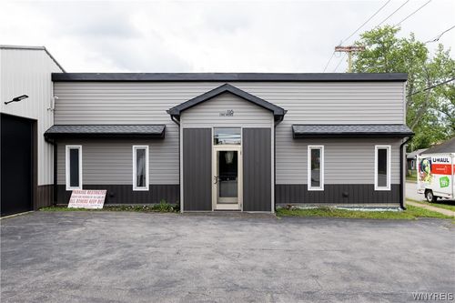 116 Lake Ave, Buffalo, NY, 14219-1608 | Card Image