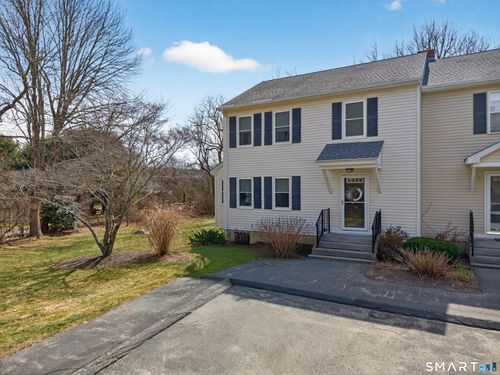 10-10 Castle Meadow Dr, Pawcatuck, CT, 06379-1989 | Card Image