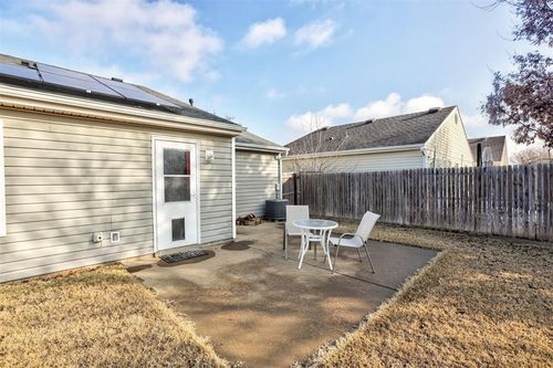 512 Dayflower Ln, Norman, OK, 73069-9631 | Card Image