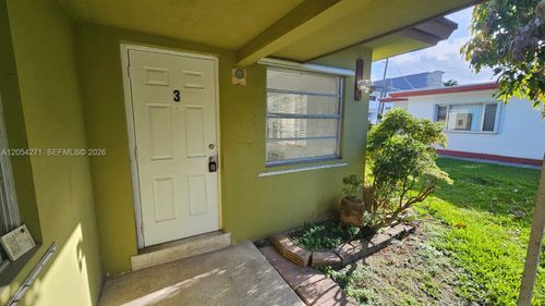 3-808 Ne 10th St, Hallandale Beach, FL, 33009-2665 | Card Image