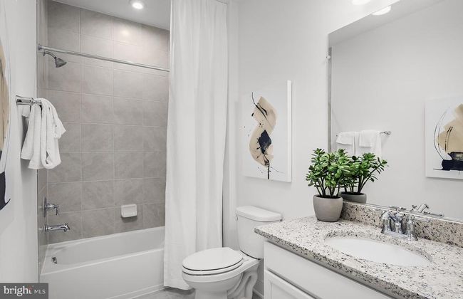 10824 Willow Ter, Townhouse with 4 bedrooms, 5 bathrooms and null parking in FAIRFAX VA | Image 11