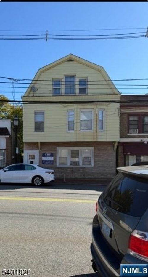 429-427-429 Main St, West Orange, NJ, 07052-5722 | Card Image