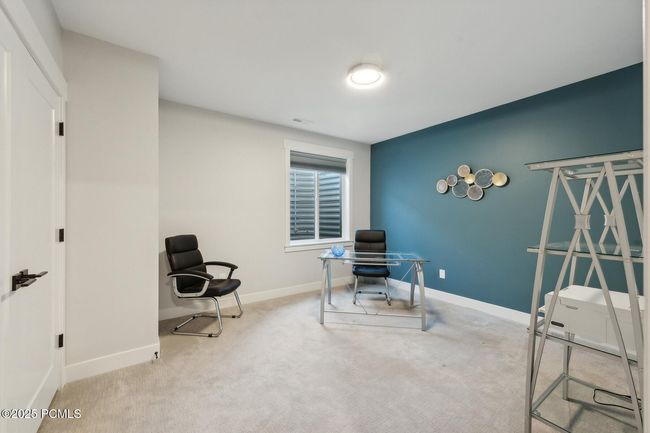 363 E Overlook Loop, Condo with 3 bedrooms, 4 bathrooms and null parking in Hideout UT | Image 31