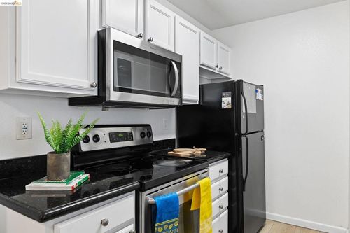 3291 Foxtail Ter, Fremont, CA, 94536-3767 | Card Image
