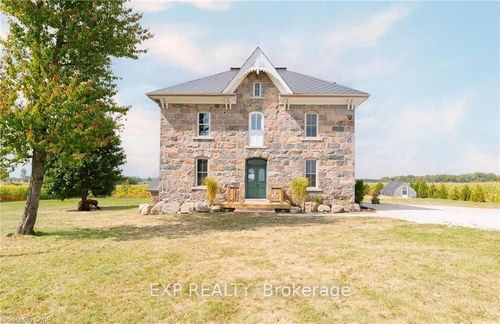 3632 145th Rd, Mitchell, ON, N0K1N0 | Card Image