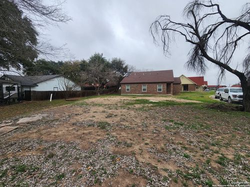 000 Queens Wood, San Antonio, TX, 78218 | Card Image