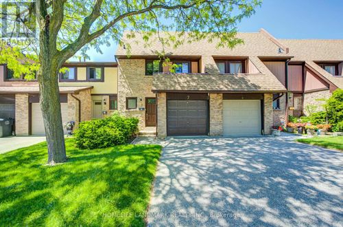 7-3345 Silverado Drive, Mississauga (Mississauga Valleys), ON, L5A3Y8 | Card Image