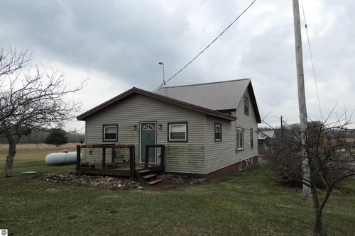548 E Van Buren Road, Alma, MI, 48801 | Card Image