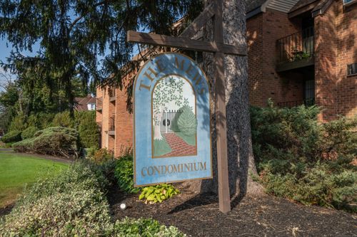 apt-29-38 N Main St, West Hartford, CT, 06107-1907 | Card Image