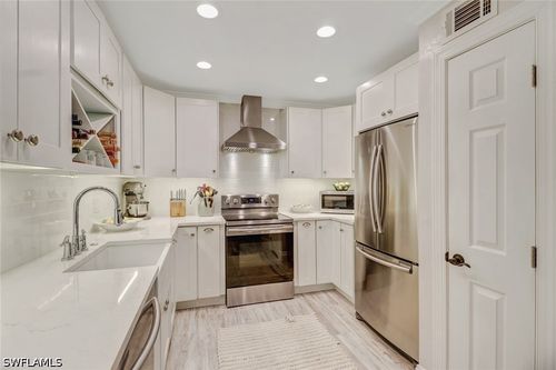 909-3180 Seasons Way, ESTERO, FL, 33928-2376 | Card Image