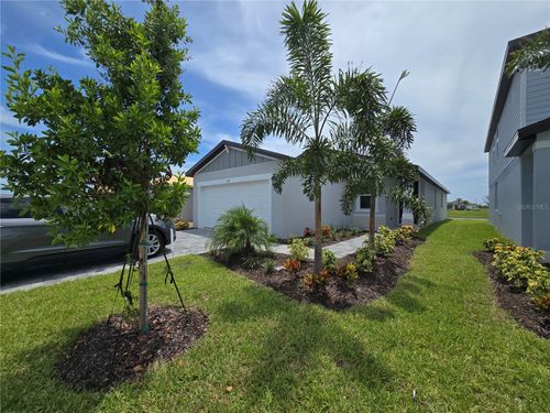 555 Sun Chaser Dr, NOKOMIS, FL, 34275-3870 | Card Image