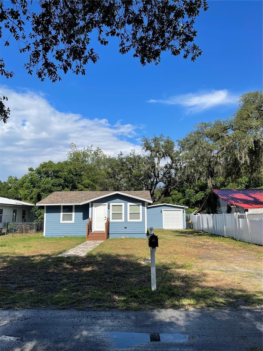 Residential in ZEPHYRHILLS