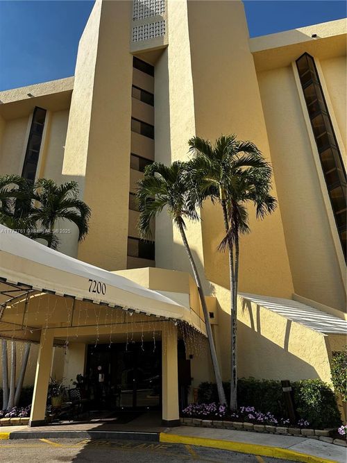 apt-709-7200 Radice Ct, Lauderhill, FL, 33319-4260 | Card Image