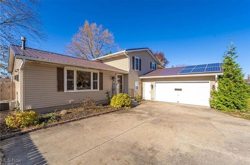 718 Northfork Way, Brunswick, OH, 44212-1946 | Card Image