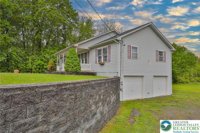 2 car garage | Image 26