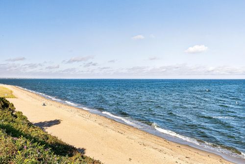 33 Landmark Ave, Mashpee, MA, 02649-4706 | Card Image