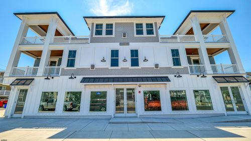 e-400 E 55th St, Ocean City, NJ, 08226-1295 | Card Image