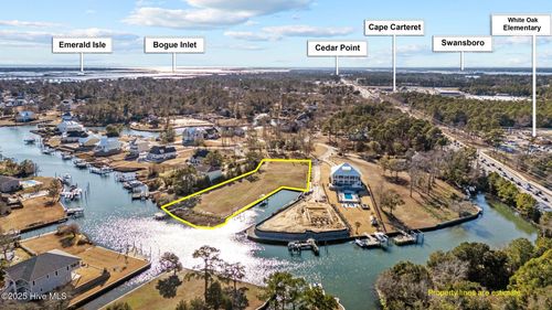 111 Cape Point Blvd, Cape Carteret, NC, 28584-8541 | Card Image