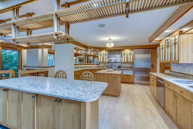 Custom stained glass cabinets | Image 18