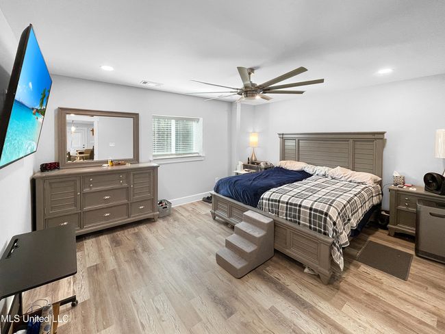 Barndo Bedroom | Image 6