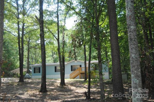 561 Woodglenn Rd, Catawba, SC, 29704-9775 | Card Image