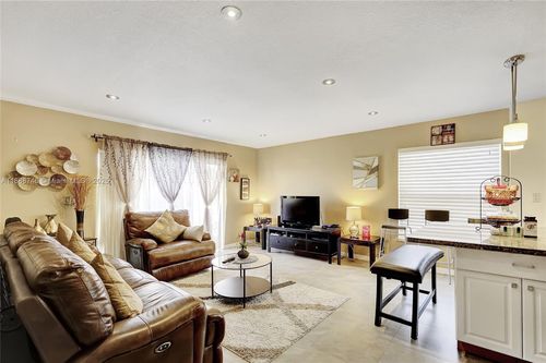 apt-b307-505 S Pine Island Rd, Plantation, FL, 33324-3163 | Card Image