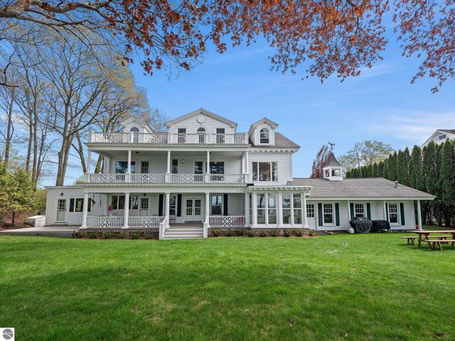 431 Michigan Ave, House other with 10 bedrooms, 7 bathrooms and null parking in Charlevoix MI | Image 73