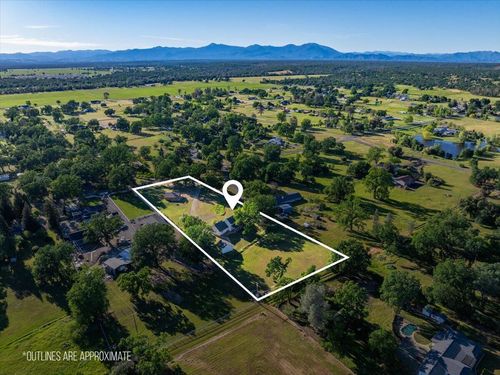 2764 Majestic Oak Cir, Cottonwood, CA, 96022-9520 | Card Image