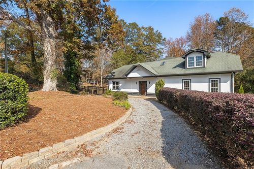 14440 Cogburn Rd, alpharetta, GA, 30004-3281 | Card Image