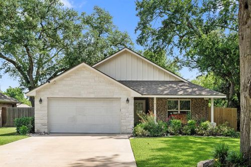 6112 Guyler St, Wallis, TX, 77485-4017 | Card Image