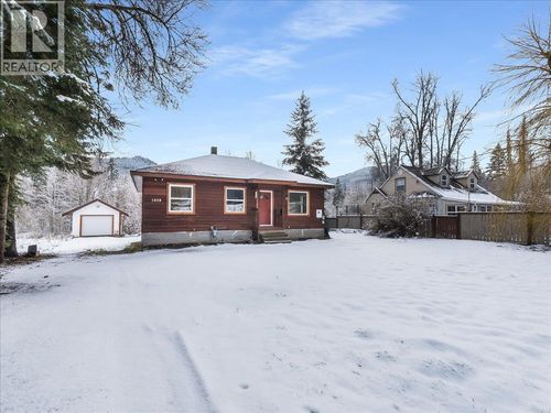 1458 3b Highway, Fruitvale, BC, V0G1L1 | Card Image