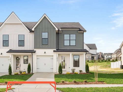 3025 Inman Dr, Thompsons Station, TN, 37179-4108 | Card Image