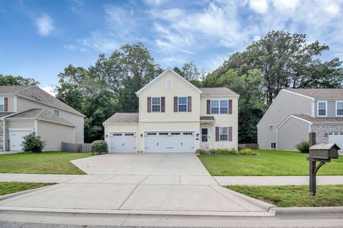 215 Mannaseh Dr W, Granville, OH, 43023-7510 | Card Image