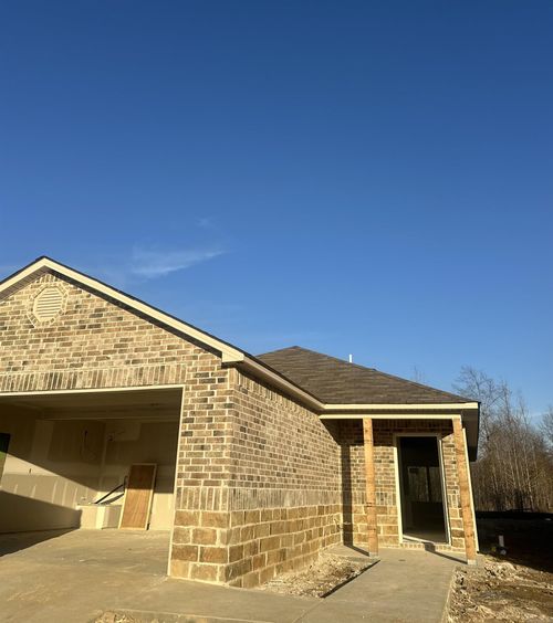 106 Sofia Dr, Maumelle, AR, 72113-7803 | Card Image