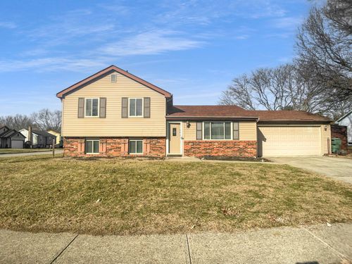 3511 Countryview Dr, Canal Winchester, OH, 43110-9785 | Card Image