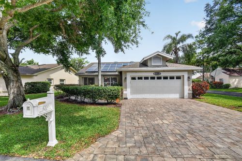 4200 Grove Park Ln, Boynton Beach, FL, 33436-8830 | Card Image