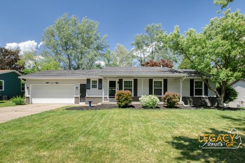 3051 Lantana Ct Se, Kentwood, MI, 49512-5373 | Card Image