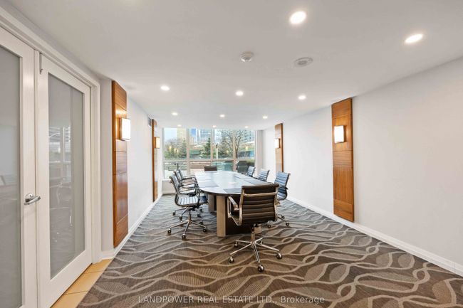 1017 - 230 Queens Quay W, Condo with 2 bedrooms, 1 bathrooms and null parking in Toronto ON | Image 34