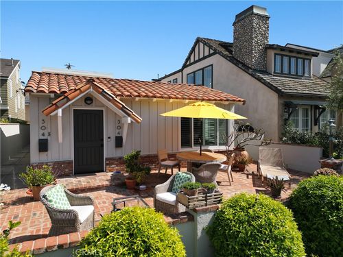 304 Larkspur Ave, Corona del Mar, CA, 92625 | Card Image