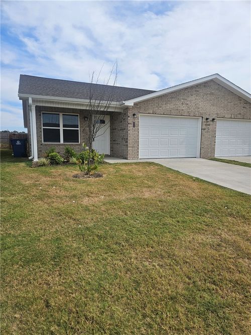 526 Nw 69th Ave, Bentonville, AR, 72713-2185 | Card Image