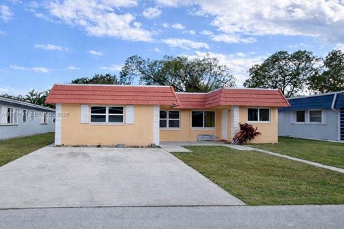2-7400 Nw 76th Ct, Tamarac, FL, 33321-5170 | Card Image