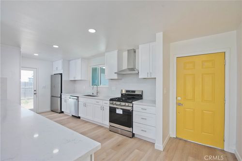 1608 Alviso St, Simi Valley, CA, 93065-2111 | Card Image