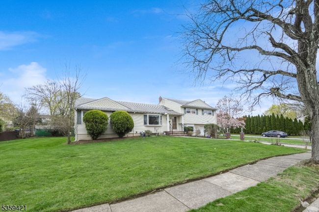 167 Rolling Hills Rd, House other with 5 bedrooms, 3 bathrooms and null parking in Clifton NJ | Image 28