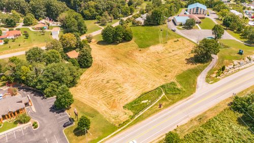 5270 New Highway 31 E, Westmoreland, TN, 37186-5070 | Card Image