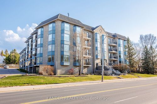 214-85 Wellington St W, Aurora, ON, L4G2P2 | Card Image