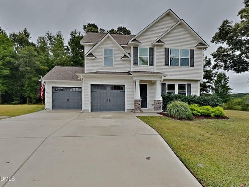 105 Hockey Puck Way, Benson, NC, 27504-8597 | Card Image