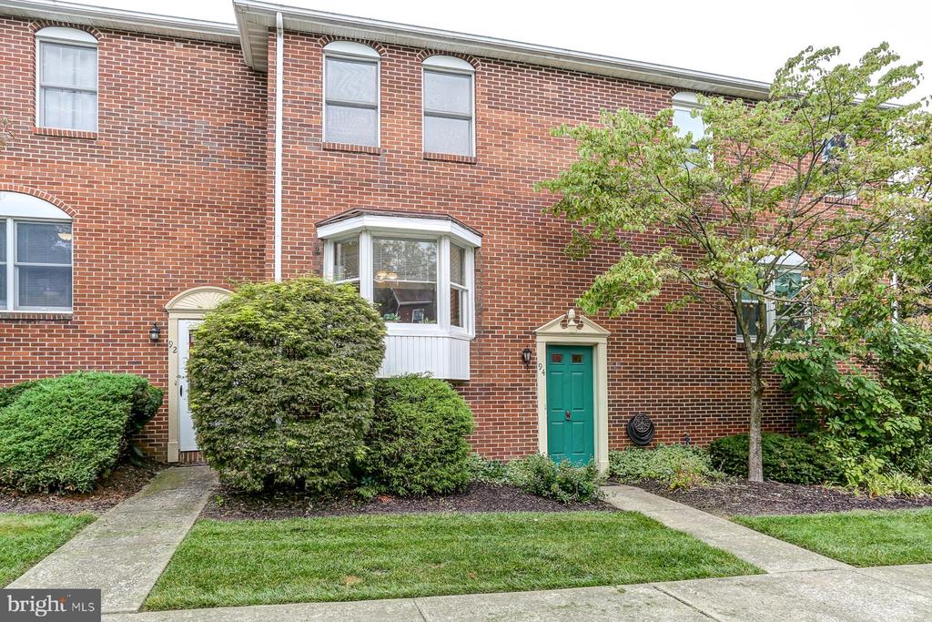 Fairfax Vlg, Harrisburg, PA 17112