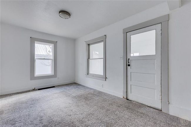 616 1 St St E, House other with 2 bedrooms, 1 bathrooms and null parking in Roundup MT | Image 5